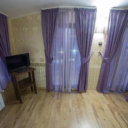 Kris Hotel 3*